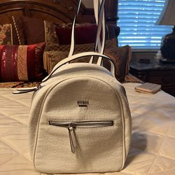 Guess back pack 