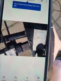 Self leveling hitch with sway bars