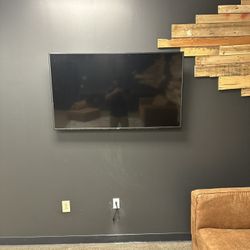 Mount TV On The Wall 📺