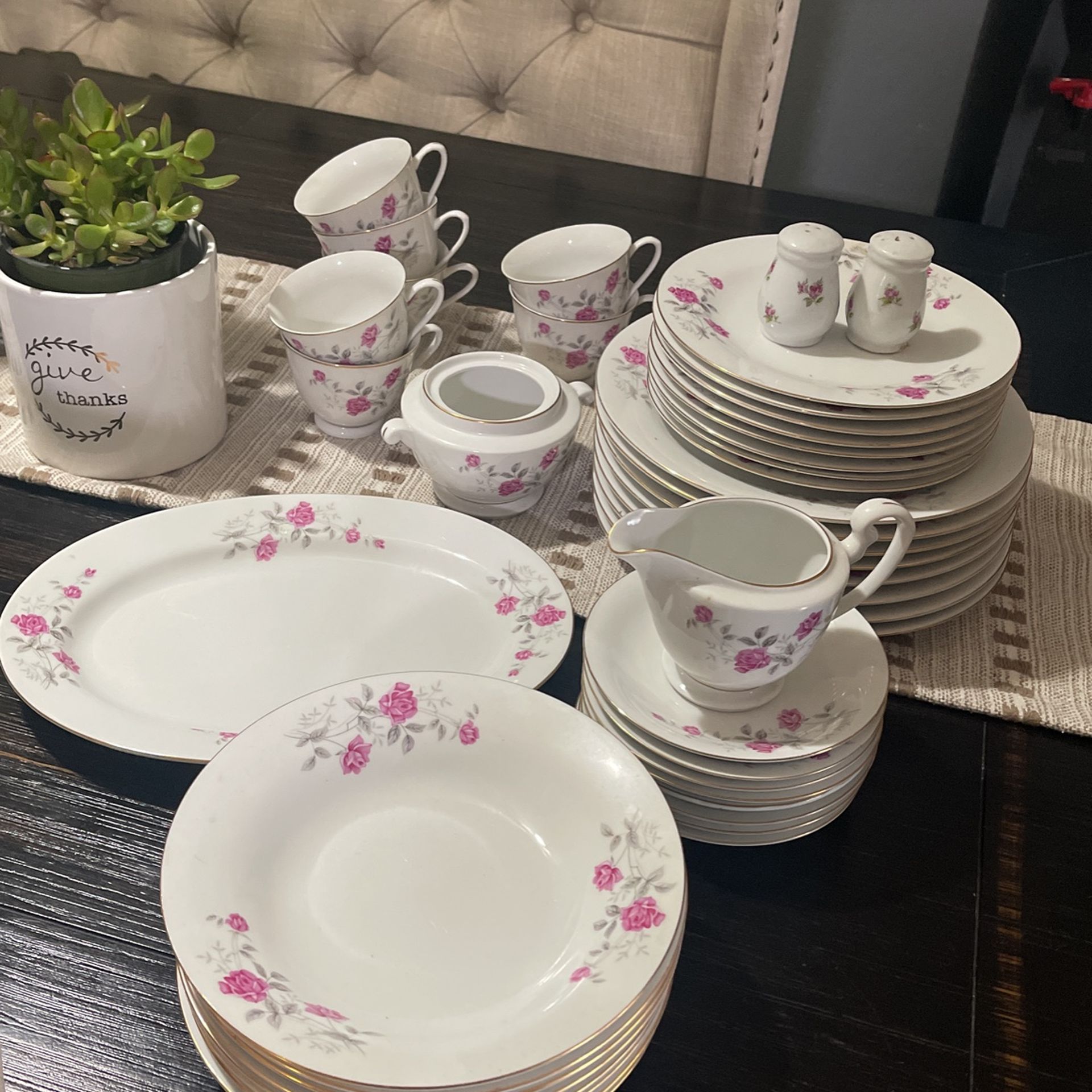8 Person Decorative Plate Sets