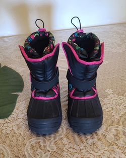 Size 4 Children's Snow Boots