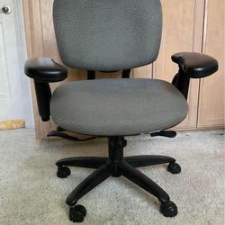 Office  chair   -   $15  (fixed in 1 position)