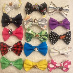 Dogs Over The Collar Bows And Bandanas. 