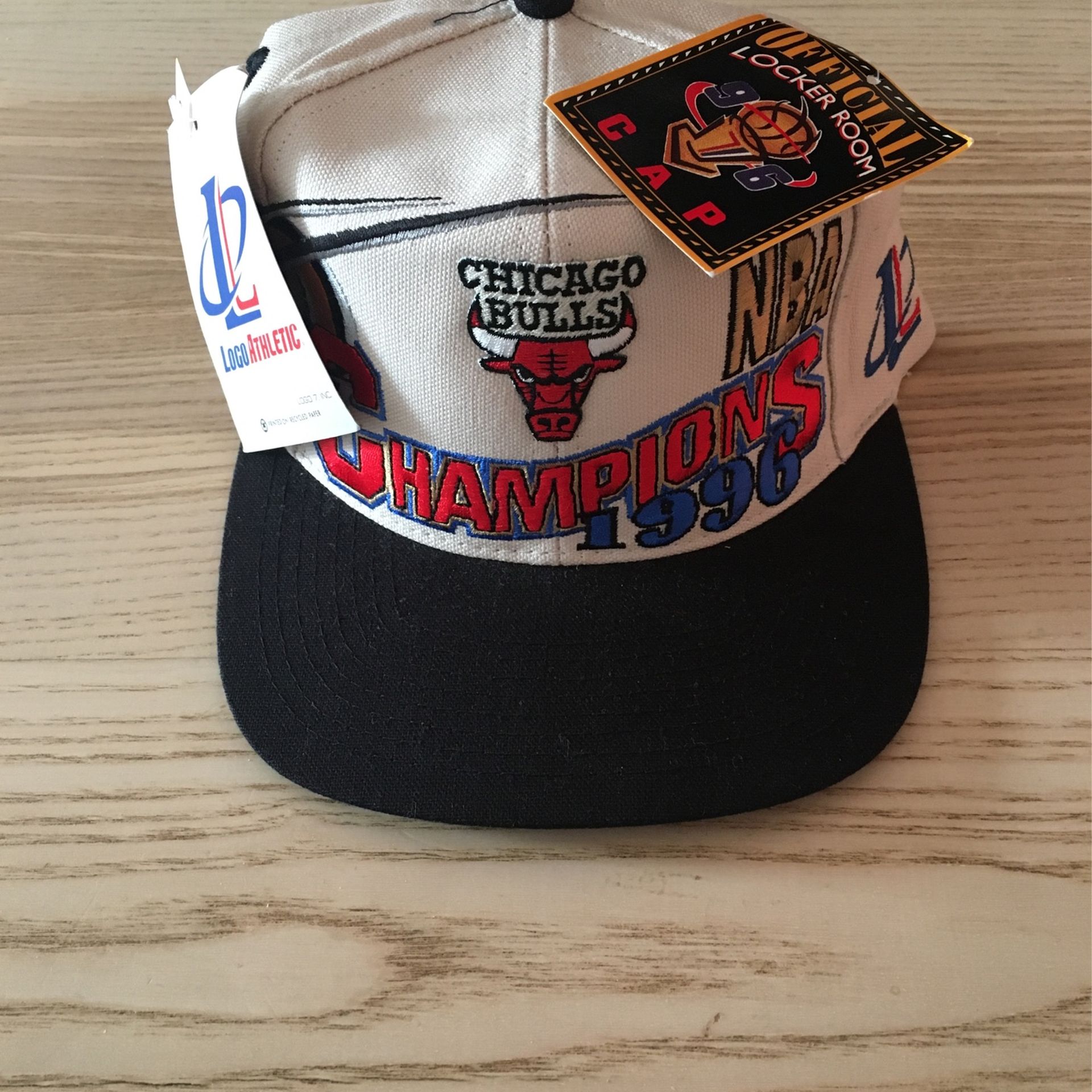 Recycled + Vintage Clothing - Vintage NBA - Vintage Chicago Bulls