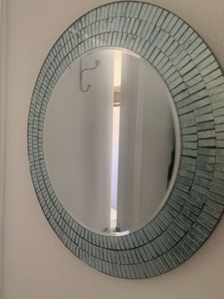 Round Mirror 20”