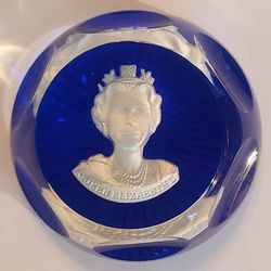 Antique Franklin Mint Baccarat Paperweight Queen Elizabeth II - 1979