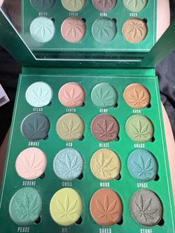 Cannabis-Themed Eyeshadow Palette 16 Shades