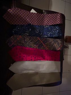 Men’s designer ties.