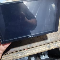 Atoto S8 7" touchscreen