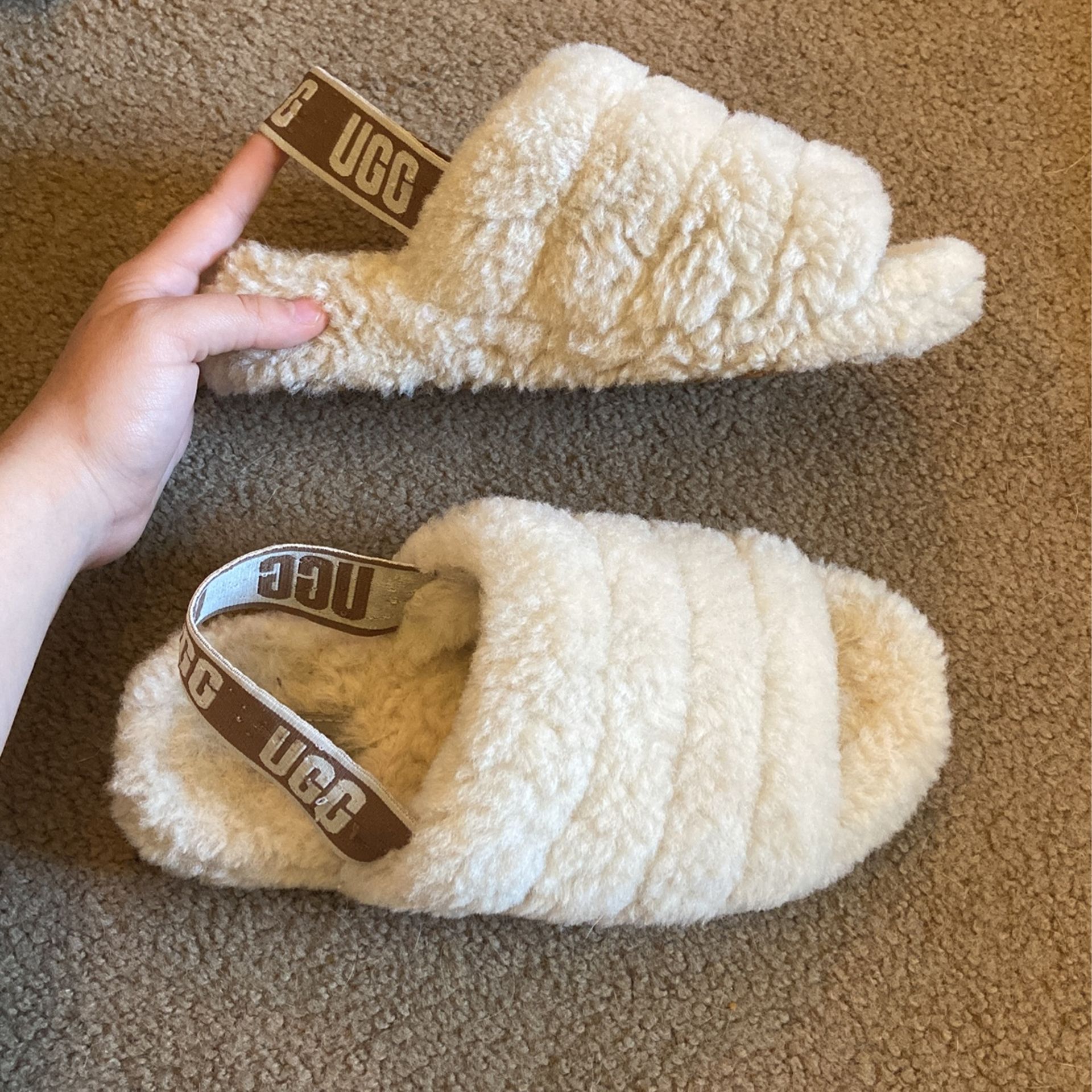 women’s ugg slipper size 8