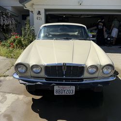 1974 Jaguar XJ12