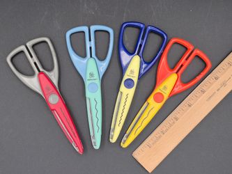 Lot of 4 Provo Craft Scissors