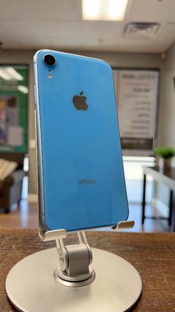 iPhone XR unlocked 64gb - Blue