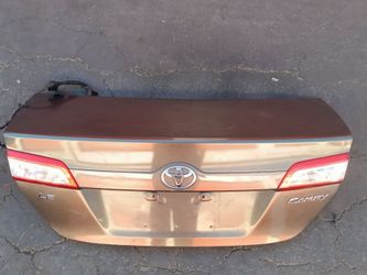 2012-2014 Toyota Camry complete trunk deck with lights and accessories oem.