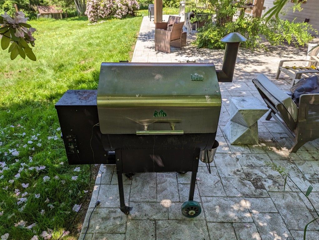 Daniel Boone Green Mountain Grill Pellet Grill Smoker