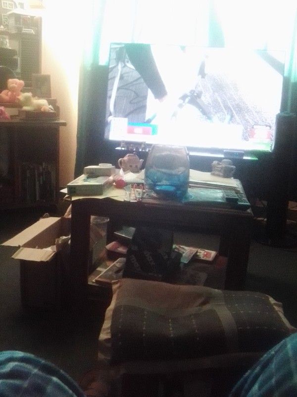 56" Samsung Smart TV That's A Year Old And Hooks Up To The Internet And Your Cell Phone