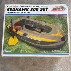 Seahawk 300 Set Three Person Boat with Pump