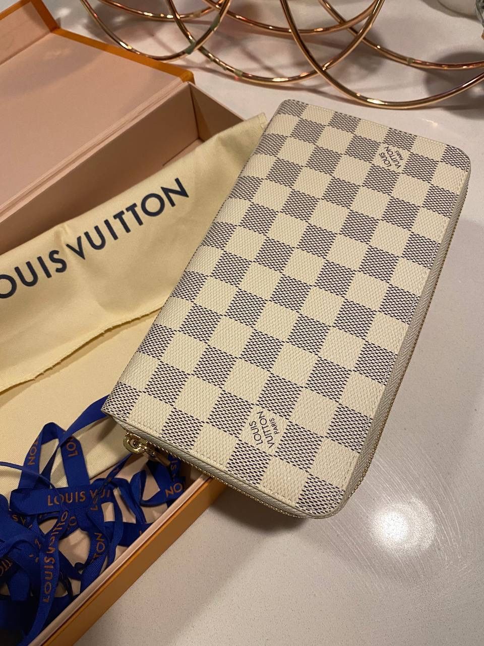 Louis Vuitton Neo Wallet Trunk for Sale in Newport Beach, CA - OfferUp