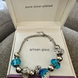 New!  pure Silver Plated Artison glass bracelet.