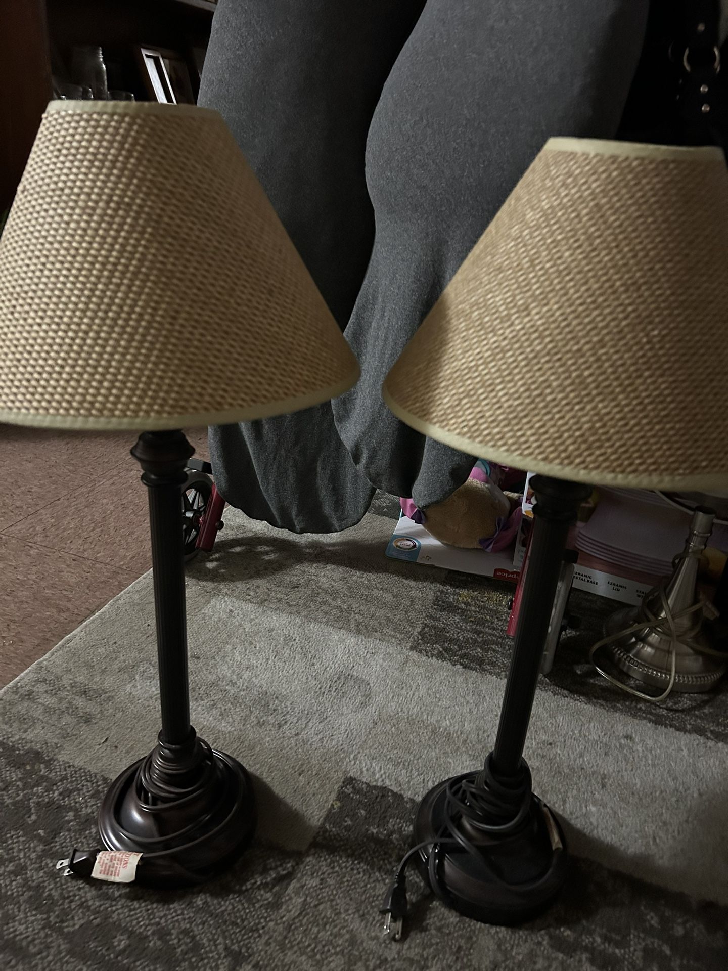 2 Lamps With Shade. 