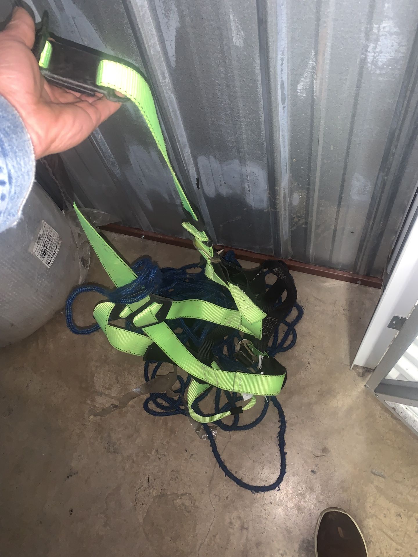 Safety Harness With A Long Rope For Roofs