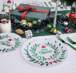 Christmas Plastic Disposable Reusable Plate Set