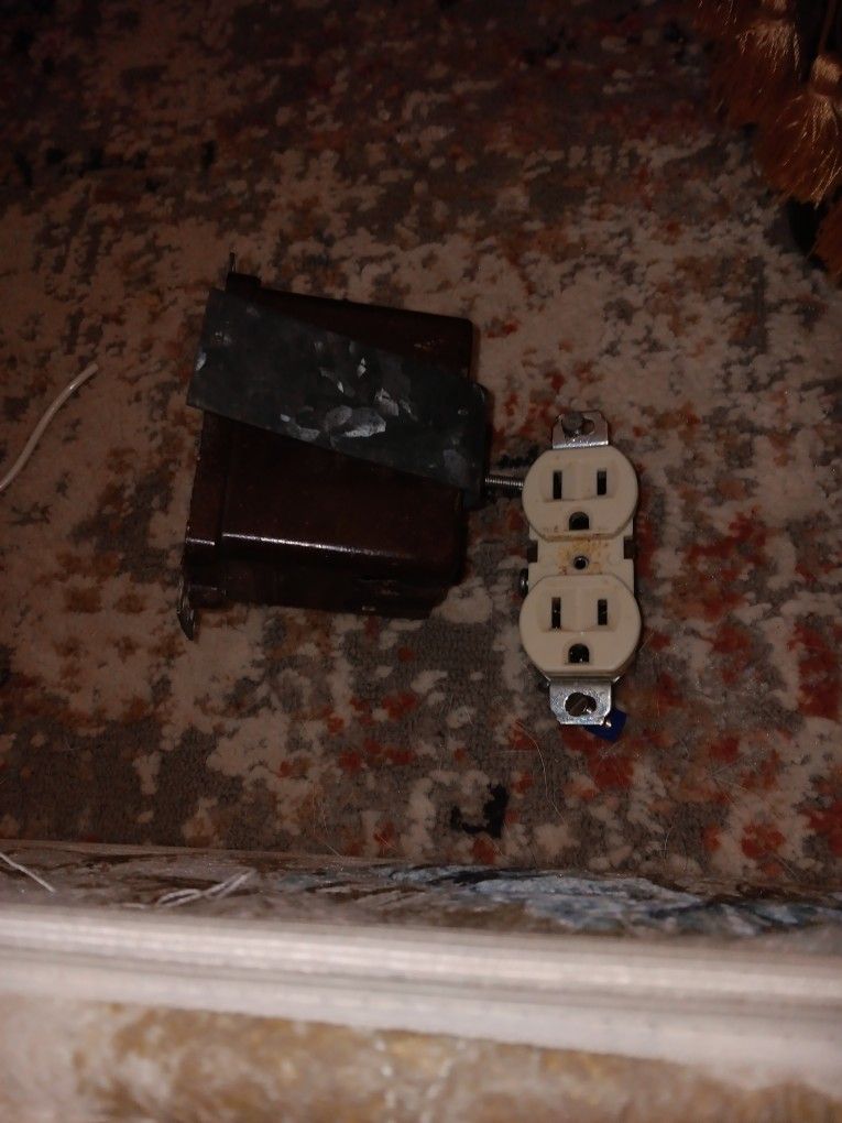VINTAGE EAGLE BRAND RECEPTACLE