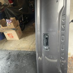 2016-2023 Tacoma Tailgate 