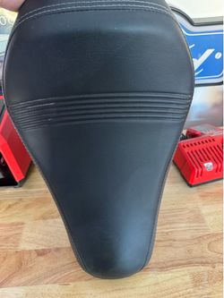 Stock seat sportster 1200
