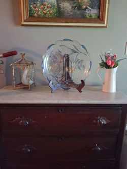 Marble-topped shelf in excellent condition.