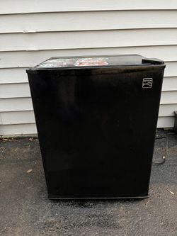 Mini Fridge 