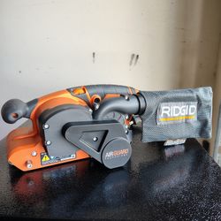 RIDGID
6.5 Amp Corded 3 in.W x 18 in.L Heavy-Duty Variable Speed Belt Sander 