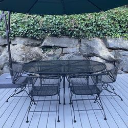 Metal Outdoor Dining Table and Chairs