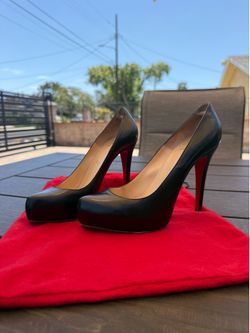Christian Louboutin Rolando Pumps - Size 38