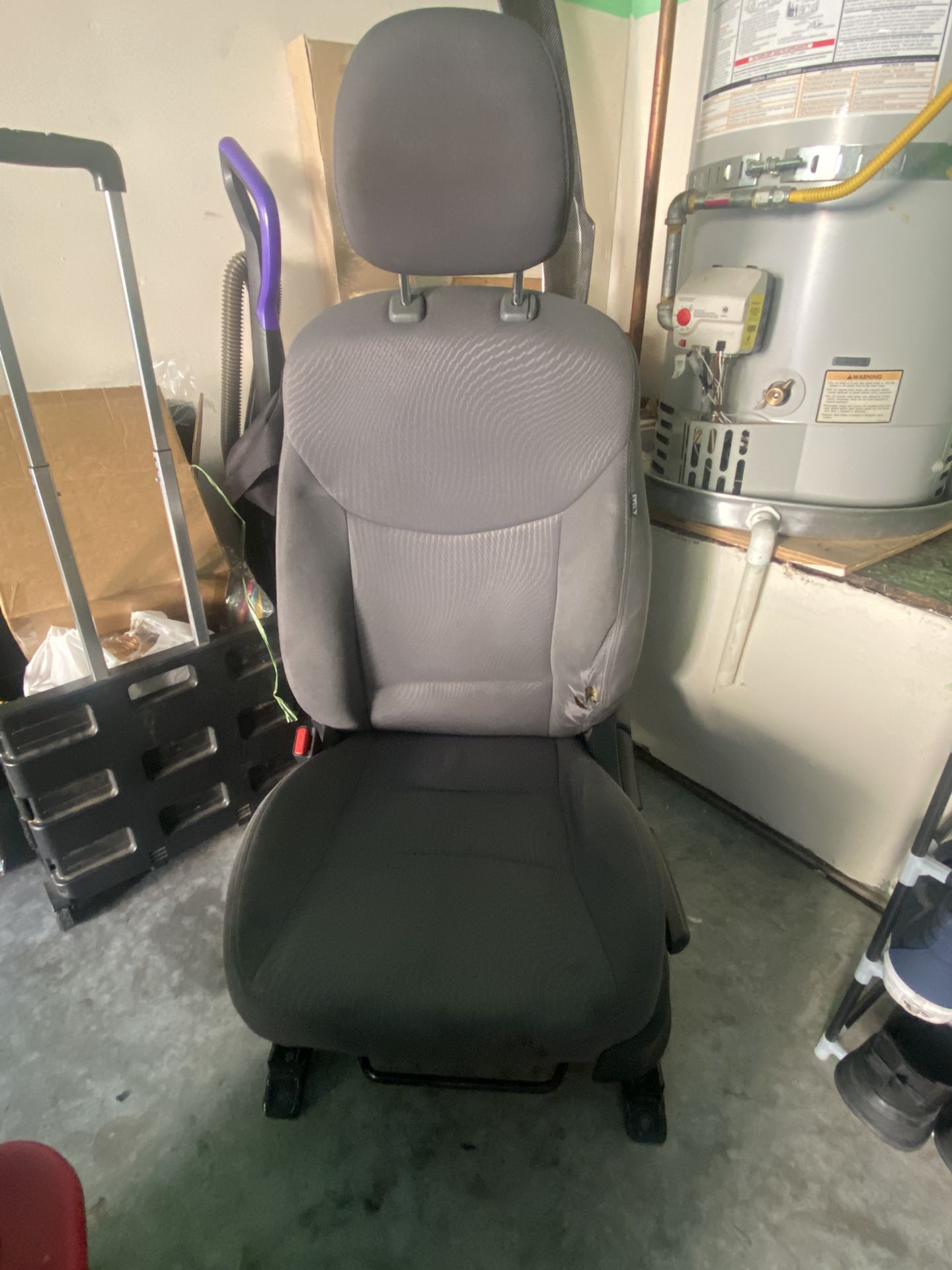 Driver Side Hyundai Elantra Seat 