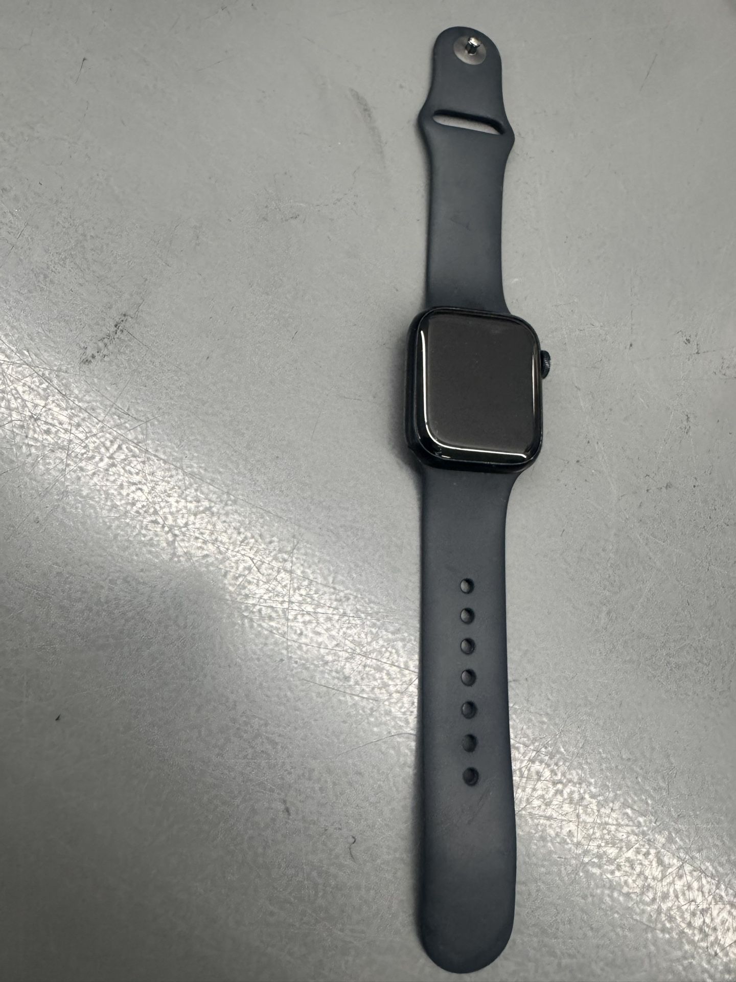 Apple Watch Series 7 GPS 41mm (charger + Nike Band)