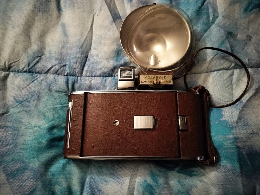 Polaroid 95A Land Camera W Capacitor Flash & Extras
