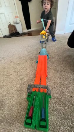 Hot Wheels Blue Raptor Rush Track Set