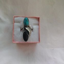Old Pawn Navajo Silver Turquoise /Black Onyx Size 6.5