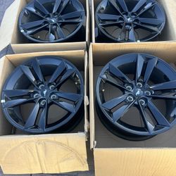 Ford Mustang OEM Wheels 