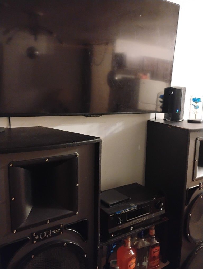 I Have 75 In Flat Screen TV Brand New I Have A 60 5-in TV And I Have Two 15 In Of Pro Studios Speakers I Have Washing Machine I Have Bedroom I Have A