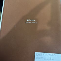 iPad Pro Leather Sleeve 
