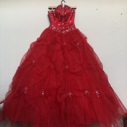 Red Quince/Formal Ballgown w/ Cover-Up, Size 6