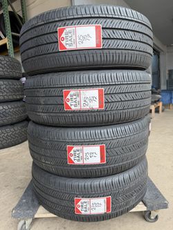 Set 215/55/17 Kumho kumho like  New. 