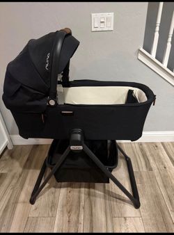 Nuna bassinet