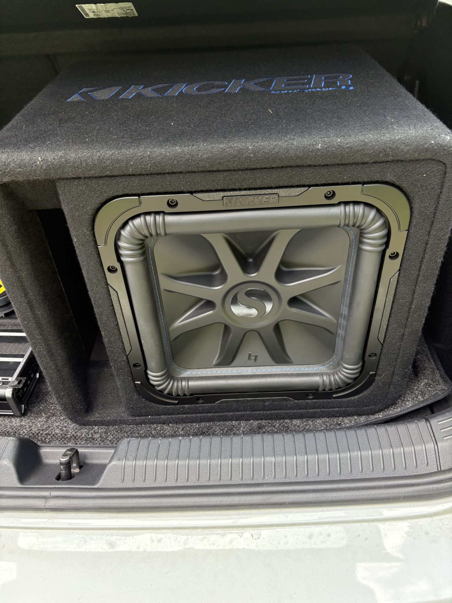 KICKER Subwoofer