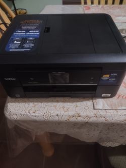 Printer Turns On But Don't Know If It Works Because It Needs The Ink $25..00 In Donna Inside The City 