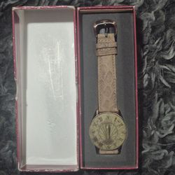 Vintage fossil sundial Wrist Watch Model SD  6720 Camel. NIB  No Papers.