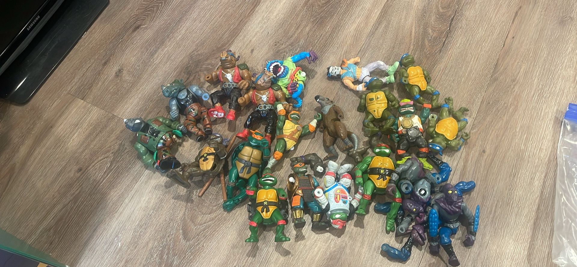 Vintage Broken Ninja Turtles Figures