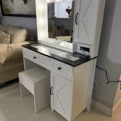 Beautiful Vanity Dresser With LED Lights New 